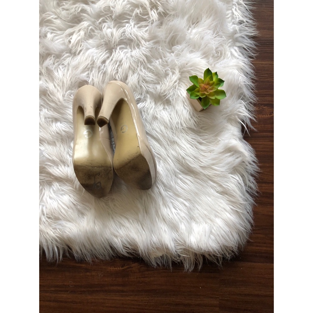 GUESS platform pumps - Picture 3 of 6